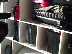 порно онлајн секс со сестра Русокоса со тетоважа