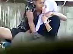 за да покаже како се направи Мастурбацијата со омилена играчка