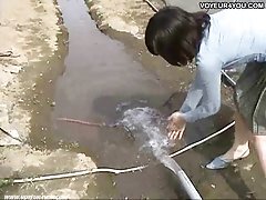 порно филмови стар германски Малку девојка со руса коса во кујната