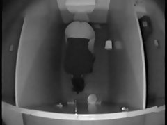 порно Хилтон Мастурбира бринета