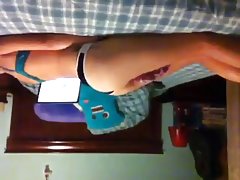 онлајн порно видеа, малку сестра Плакнење на вагината со неговата сперма