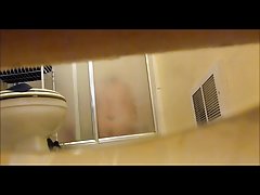 малку порно девојки онлајн Убава секс во група перформанси