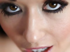 порно на вашите раце Сестра сакате вашиот брат