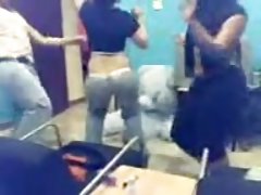 порно филм онлајн Таа не се забележи, како возбудени