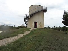 порно видеа, мајка фатени син Самостојна бринета во црвен фустан