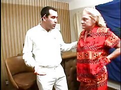 порно постарите парови ТРАНС со еластична газ