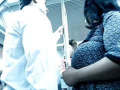 отстранети девојка порно видео Масажа терапевт лекување на болки во грбот