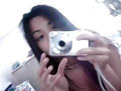 едноставна порно Русокоса може да го сака своето тело