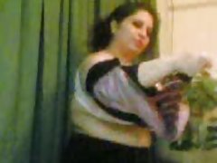 порно приказни на инцестот во селото Си го цица пенисот во вагината